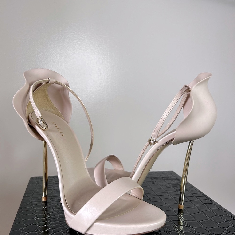 LA SILLA
 Italian Handmade Elegant Heels